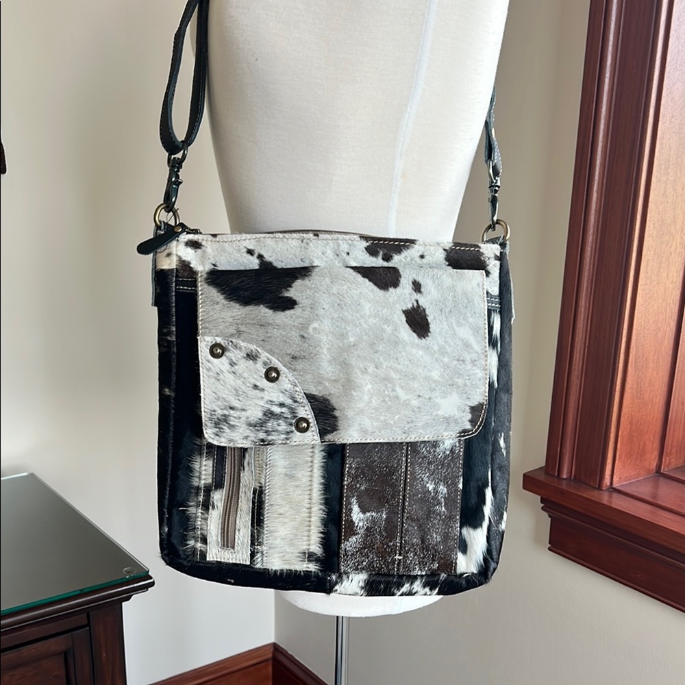 🐄 Handmade cowhide and leather bag NWOT